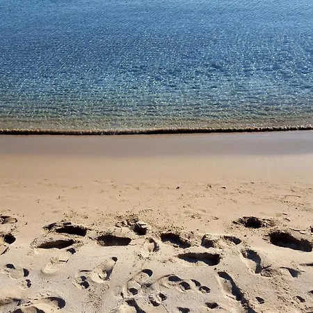 Irene's House In Lejlighed Alikí